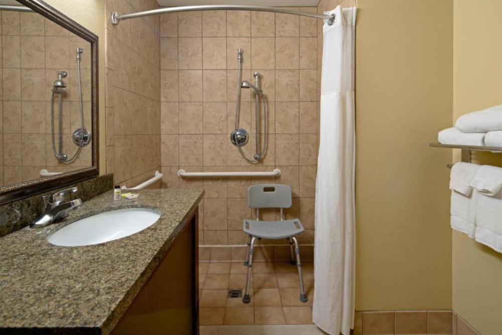 King Room - Hearing Access - Non-Smoking interior